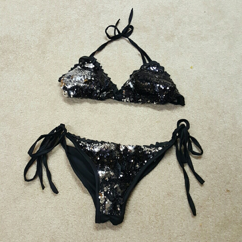 Med size swim suit